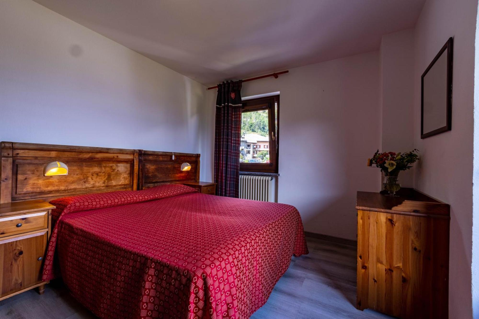 Hotel, Bar & Bistrot Saint Nicolas Gran Paradiso Εξωτερικό φωτογραφία