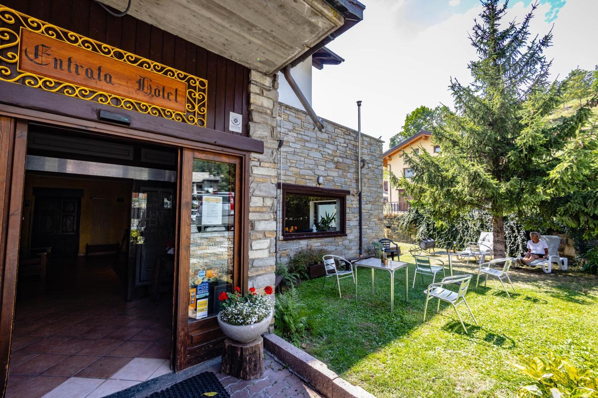 Hotel, Bar & Bistrot Saint Nicolas Gran Paradiso Εξωτερικό φωτογραφία