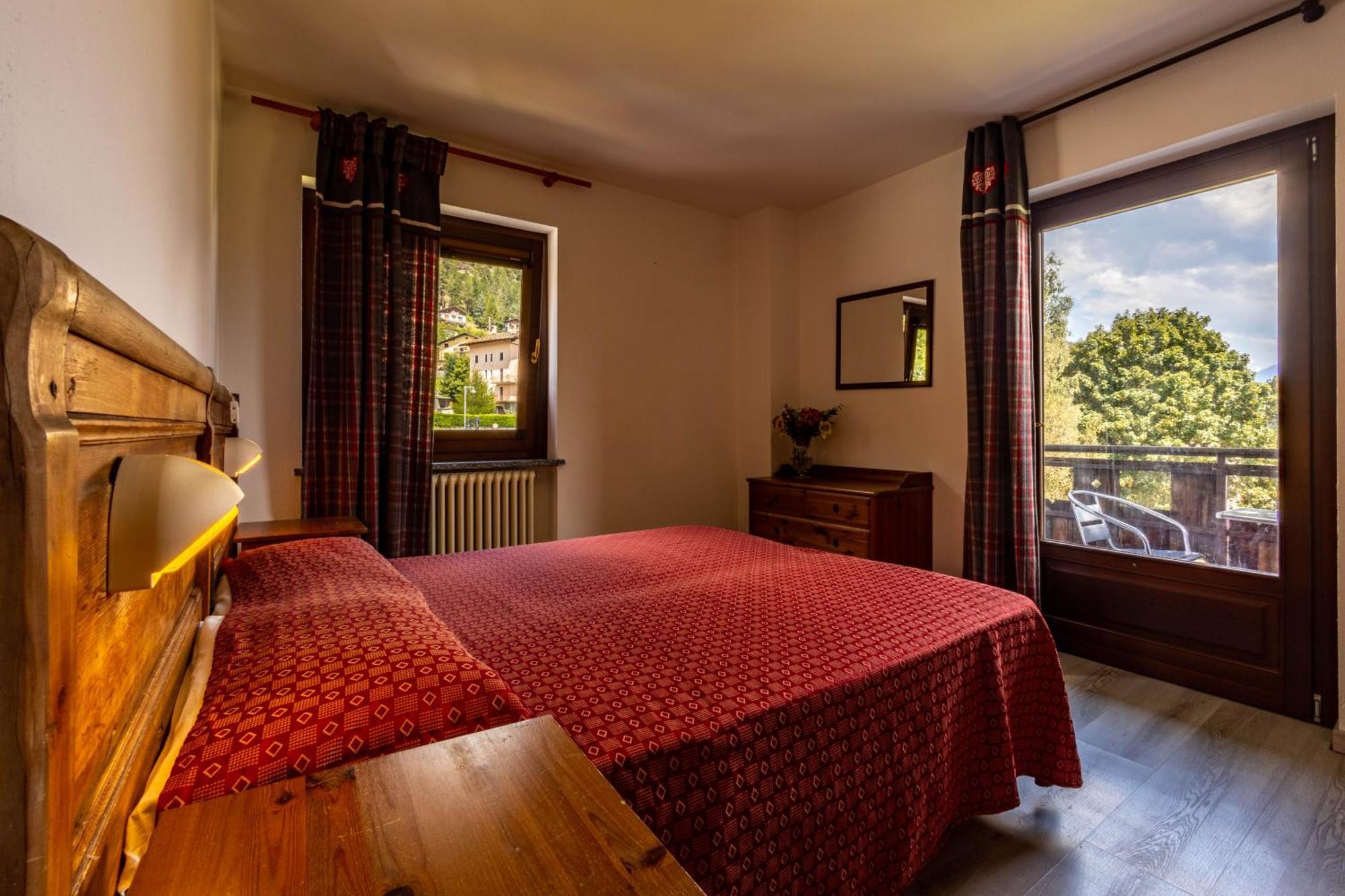 Hotel, Bar & Bistrot Saint Nicolas Gran Paradiso Εξωτερικό φωτογραφία