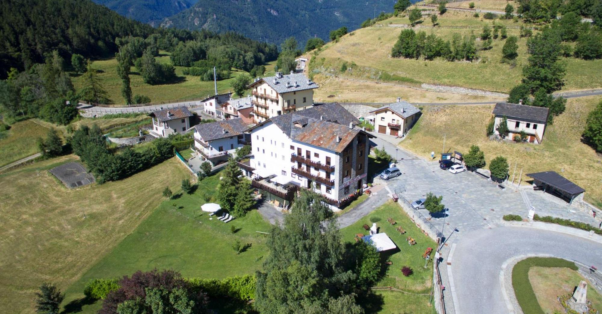 Hotel, Bar & Bistrot Saint Nicolas Gran Paradiso Εξωτερικό φωτογραφία